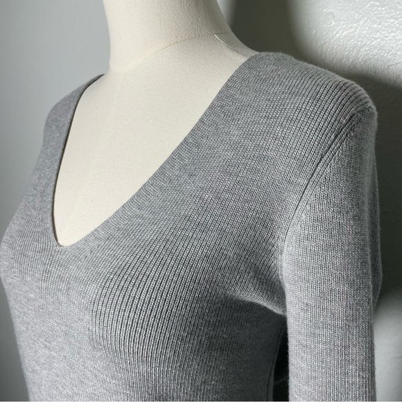 Nordstrom Trouvé Gray V-Neck Lattice Back Cashmere Blend Sweater Women’s Size M - Picture 9 of 9